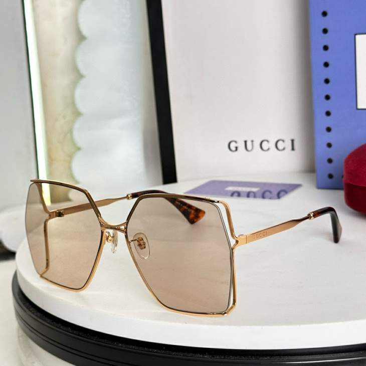 Picture of Gucci Sunglasses _SKUfw79398858fw